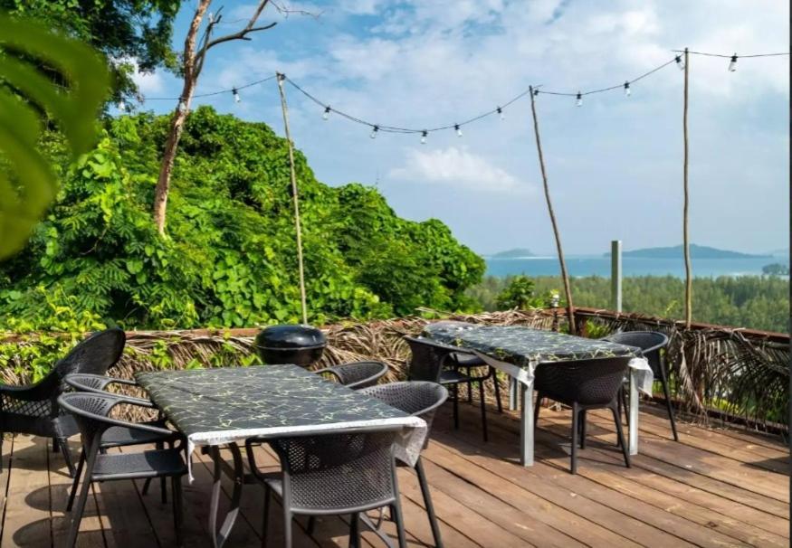 Auguste Holiday Residence Anse Etoile Exterior photo